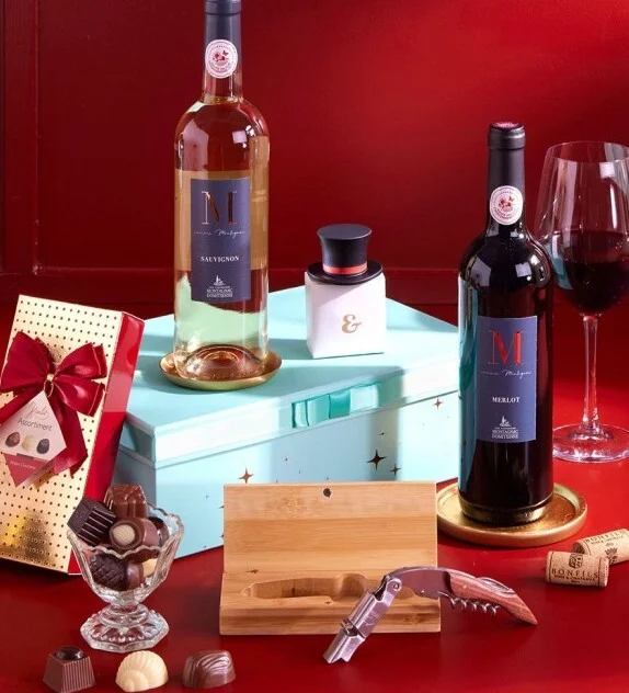 wine-enthusiasts-delight-gift-hamper-france-651x800 wine-enthusiasts-delight-gift-hamper-france-651x800
