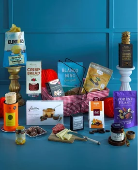 perfect-pantry-treats-gift-hamper-denmark-651x800 perfect-pantry-treats-gift-hamper-denmark-651x800